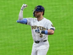 Bola pequena leva os Brewers à vitória por 6-1 sobre os White Sox