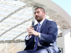 JC Tretter, retornando como principal executivo da NFLPA, disse que usaria sua experiência como jogador para orientar o sindicato em questões difíceis com a NFL.