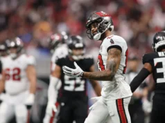 Mike Evans se despede dos fãs dos Bucs