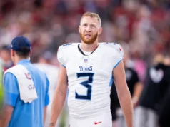 Os Vikings concordaram com o apostador veterano Johnny Hecker, 4 vezes All-Pro