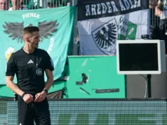 Torcedor mascarado desconecta monitor VAR em jogo de futebol alemão para atrapalhar revisão de vídeo