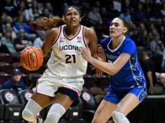 Os fortes e bem classificados Huskies chegam ao jogo do título do Big East com uma vitória convincente sobre Creighton