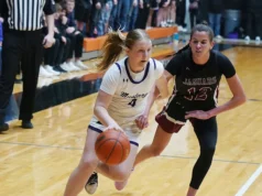 Duas equipes da área vencem, oito caem nos aros SoDak 16 de qualificação estadual Classe A, B