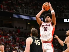 Arizona alcançou sua primeira Final Four em 25 anos com uma vitória por 79-64 sobre Purdue