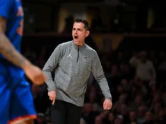 O número 7 da Flórida entra em março em alta depois de derrotar o número 20 do Arkansas