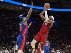 Bam! Adebayo marca 31 pontos no primeiro quarto e bate recorde com a melhor explosão da carreira