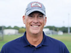 Bonita Springs contrata ex-assistente da NFL como técnico de futebol