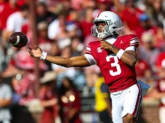 Ex-quarterback da OU classificado entre os principais compromissos do QB do portal Big 12