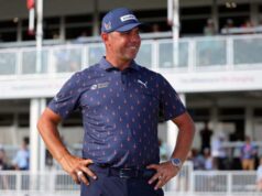 Patrick Mahomes reage enquanto Gary Woodland completa um retorno incrível com a vitória no Houston Open