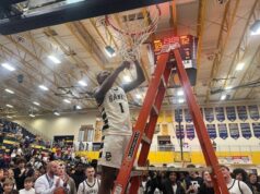 Hawks acabam com a seca divisionária. Decatur Central derrotou Southport, vencendo a Divisão 12