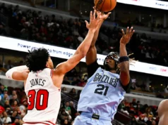 Jahmai Mashak jogou 26 minutos pelos Grizzlies no Bulls