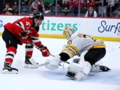 O herói olímpico dos EUA, Jack Hughes, deu três assistências na vitória do Devils sobre o Bruins por 4 a 3 na prorrogação