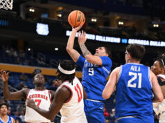Mascote de St. Louis mostra amor do March Madness pelo Buffalo Bills com uma celebração da NFL