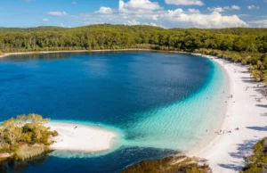 O antigo mistério de Kegari: o maior lago de ilha de areia do mundo seca durante as monções