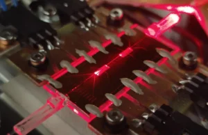 Os físicos transformaram o vidro em um poderoso dispositivo de segurança quântica