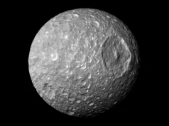 Oceanos escondidos em luas geladas podem estar fervendo abaixo da superfície