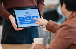 Por que as gorjetas continuam a aumentar e o serviço pode não melhorar