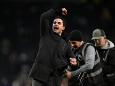 O Arsenal já está se preparando para novas negociações sobre Arteta, apesar da incerteza do troféu