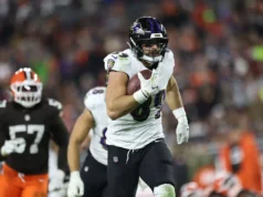 Mark Andrews elogiou os Ravens pela forte participação nos treinos fora de temporada