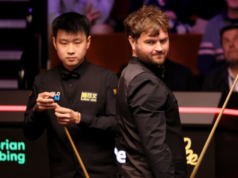 O campeão Zhao liderou o highfield após uma homenagem inaugural