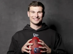 Fernando Mendoza atualizou seu LinkedIn com seu novo emprego imediatamente após o draft da NFL