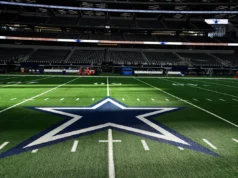 Bill Clinton invade a coletiva de imprensa pré-draft dos Cowboys para deleite de Jerry Jones