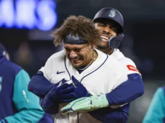 Mariners, idiotas úteis, abandonam a série terminando em 5-4