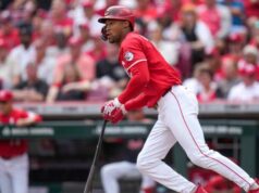Lutando para manter o terreno, Will Benson, dos Reds, fez história na MLB, marcando duas corridas em arremessos zero