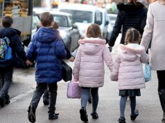 O levantamento do limite de dois filhos aumentará as contas das famílias trabalhadoras em £ 3,5 bilhões no fundo de ‘pagamento de benefícios’, alertam os conservadores