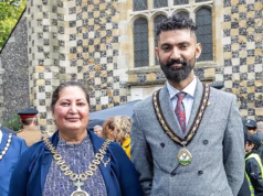 Uma ex-prefeita trabalhista foi repreendida por um juiz por ajudar seu filho a esconder seu telefone depois que ela estuprou uma menina de 15 anos, enquanto ele a prendeu por três anos e trancafiou seu filho por 12.