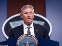 Os cientistas estão desaparecendo ou morrendo. Agora, o ex-chefe do FBI revelou o enredo… e quem ele teme está por trás disso