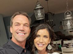 Tenho uma pergunta para Christy Nome sobre seu casamento com o ‘ocupado idiota’ Brian. Está quase distorcido demais para palavras… Com licença: Kennedy