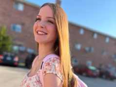 Adolescente morta a tiros no subúrbio de Chicago enquanto atirador se escondia