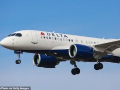 Grande confusão quando os pilotos da Delta entram em contato com a torre errada durante o pouso no Aeroporto LaGuardia de Nova York