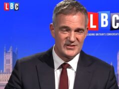 Você é o secretário de negócios! Peter Kyle, do Partido Trabalhista, fica enjoado ao admitir que não sabe quantas pessoas estão desempregadas na Grã-Bretanha em entrevista à rádio sobre acidente de carro