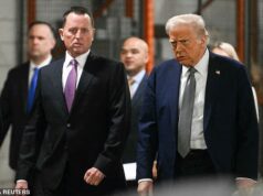 A candidatura ao estilo Aprendiz do círculo íntimo de Trump para se tornar seu próximo embaixador russo…