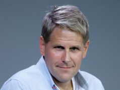 O principal executivo da Apple, 57, se aposentou antecipadamente após várias alegações de bullying e afirma que 10% de sua equipe tirou licença para saúde mental