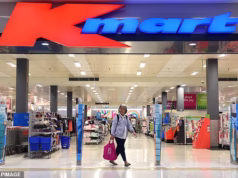 A Kmart foi atingida por uma enorme ação coletiva movida por funcionários que alegam ter sido tratados injustamente pela gigante do varejo.