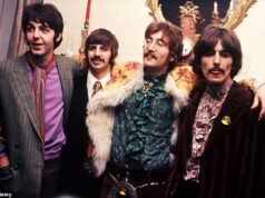 Sir Paul McCartney encerrou a rivalidade de cinco décadas dos Beatles com a gigante da tecnologia Apple – enquanto tocava na festa de aniversário de 50 anos da empresa