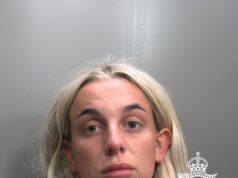 Ex-namorada atrai ex-namorado para uma armadilha antes de filmá-lo espancado por bandidos