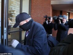 O agente funerário de ‘Frankenstein’ finalmente se declara culpado do pior escândalo funerário da Grã-Bretanha: o diretor apodreceu 30 corpos e deu às famílias cinzas erradas enquanto embolsava milhares de dólares em taxas de cremação