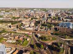 Um requerente de asilo que fugiu do Irão disse aos juízes de imigração que a vida em Gateshead o deixou frustrado