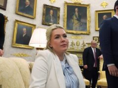 Trump considera Carolyn Levitt uma espiral de má publicidade