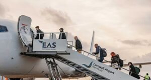 Companhia aérea forçada a cancelar voo de Newquay para Londres após ‘enorme aumento nos custos de combustível’ após a guerra no Irã