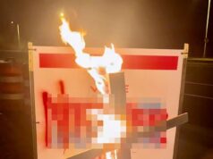 Uma cidade chique do Velho Oeste é abalada depois que um residente negro é pego queimando uma cruz, enquanto os juízes não aceitam suas desculpas bizarras para o incidente.