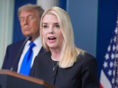 Donald Trump tenta distrair o fracasso da guerra no Irã demitindo o procurador-geral responsável pelo fiasco do arquivo Epstein e atacando Bruce Springsteen