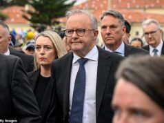 Indignação com a aparente omissão de Albor na mensagem de Páscoa aos australianos: ‘Apenas uma carta para as pessoas que você odeia’