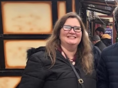 Certa vez, inclinei a balança para 18 quilos e estava tão gordo que precisei usar uma cadeira de rodas. Então experimentei essa dieta retrô da moda e usei tamanho 10 pela primeira vez em 20 anos