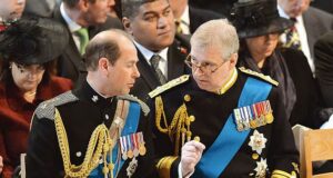 O príncipe Eduardo ‘torna-se o primeiro membro da realeza a ver Andrew’ após o exílio em Sandringham – já que o duque de Edimburgo tem ‘palavras calmas’ com o irmão desgraçado