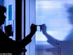 Sindicato alerta que as escolas enfrentam ‘crise de masculinidade’, já que quase um quarto das professoras reclama de abusos por parte dos alunos